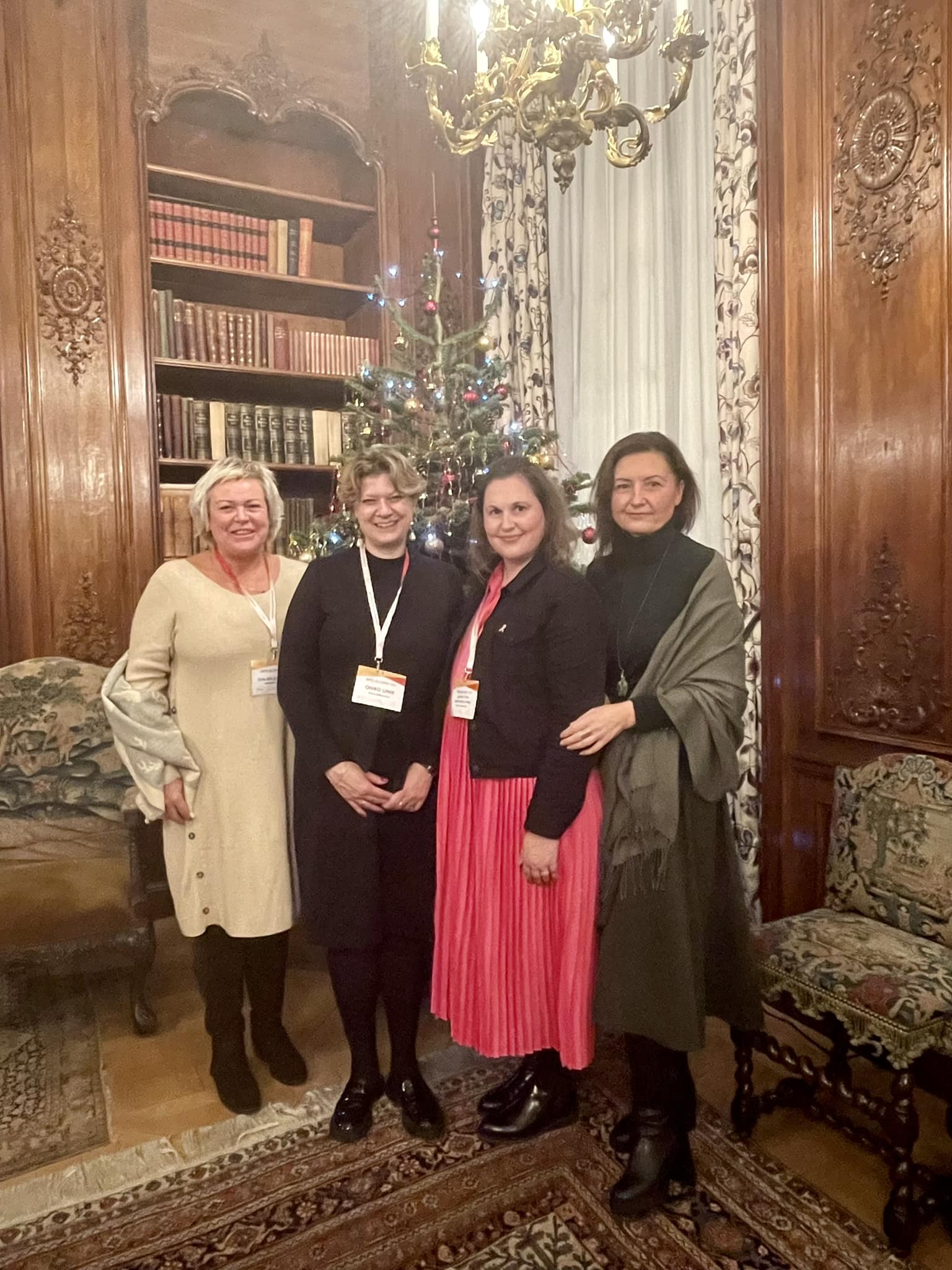 Bellisk na APO ALUMNI v residenci velvyslance USA