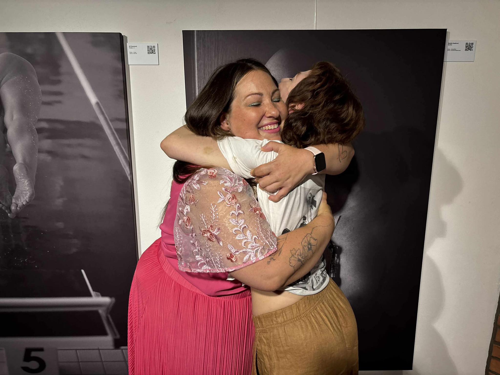 Vernisáž fotografií AktyX s výtěžkem pro Bellis