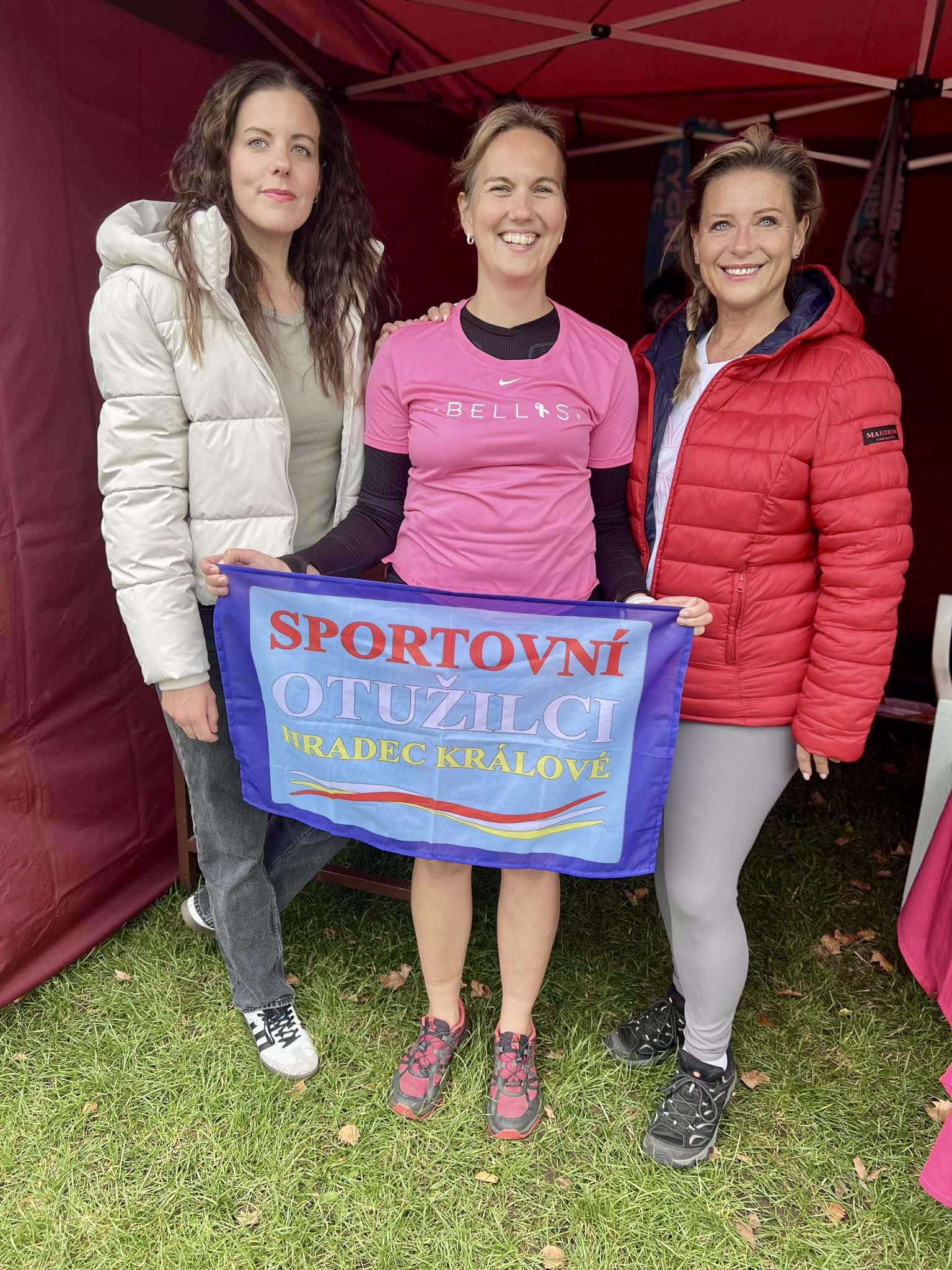 Plaveme prsa s otužilci v Hradci Králové